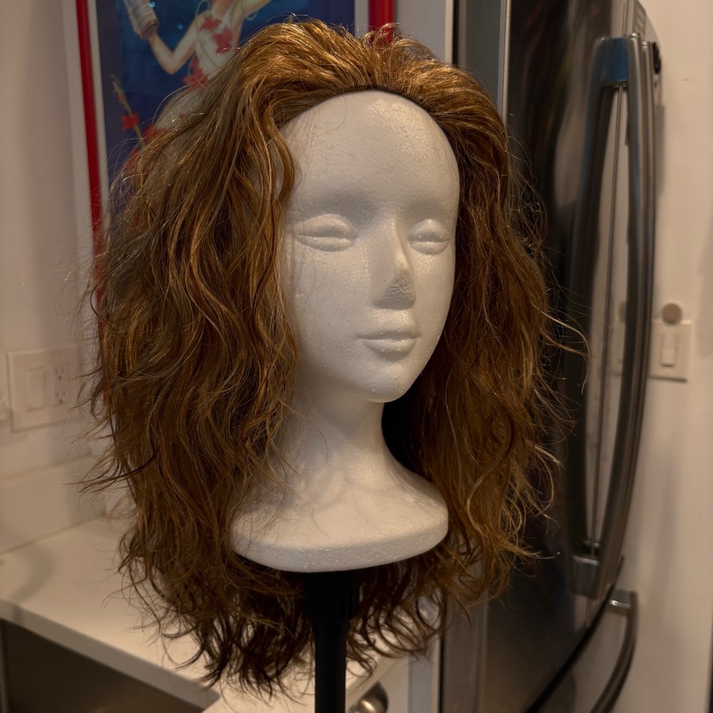 WIG Long Wavy RED Wig! Good condition! Great as hat or Headband Wig. - Picture 3 of 16